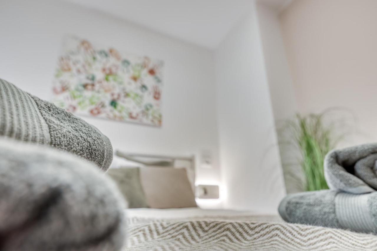 Apartment Norah With Private Parking PUY 외부 사진